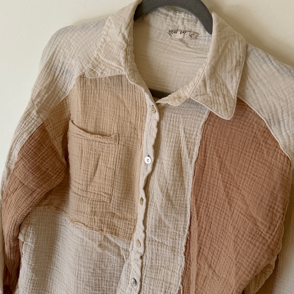 Colorblock Gauze Muslin Button-Up Shirt - Picture 4 of 6